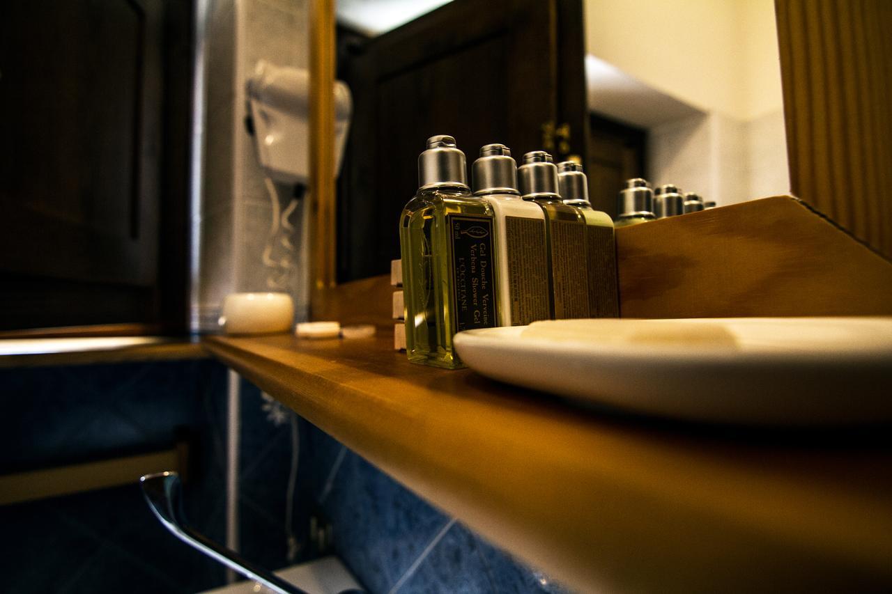 Il Camoscio Mountain & Bike Hostel Rovere  Ngoại thất bức ảnh